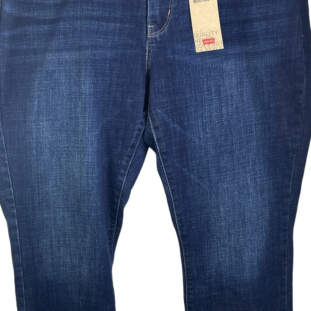 NWT Levi’s Sculpt Curvy Bootcut Mid Rise Stretch Jeans Women’s 18 Medium W34 L30